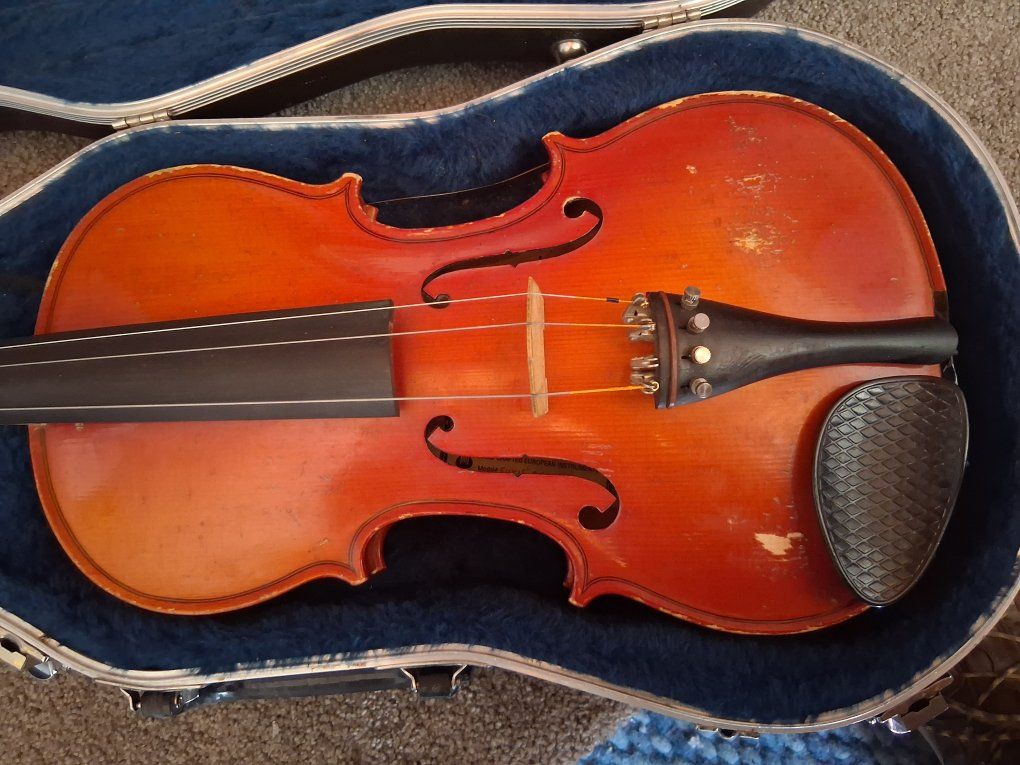 Main image 3