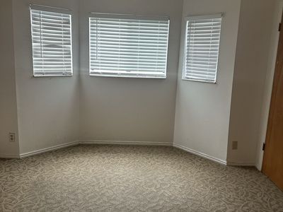 Large master bedroom for rent- Womens