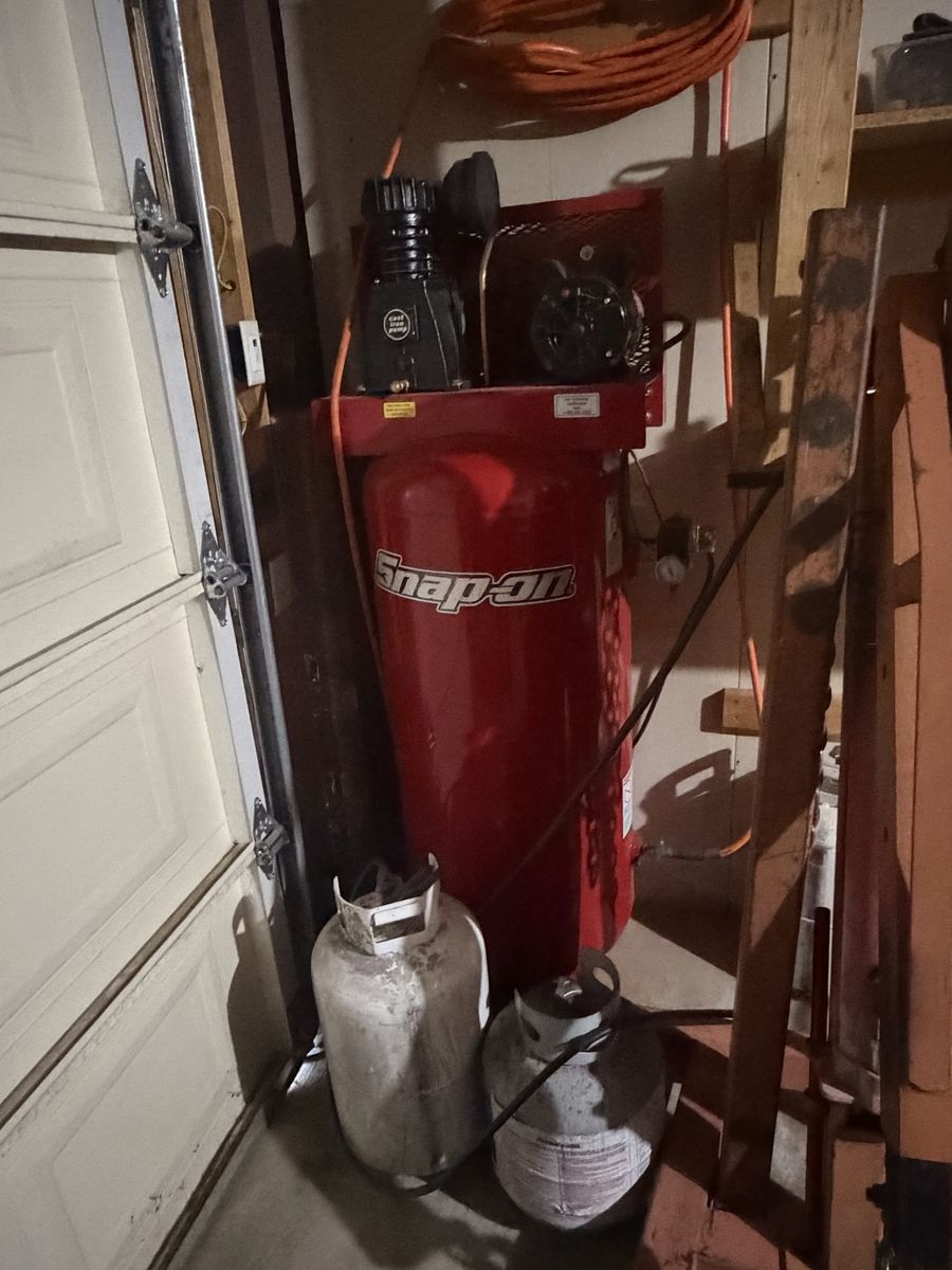 Snap-On Vertical Air Compressor - Cast Iron Pump - High Capacity for Workshop/Garage