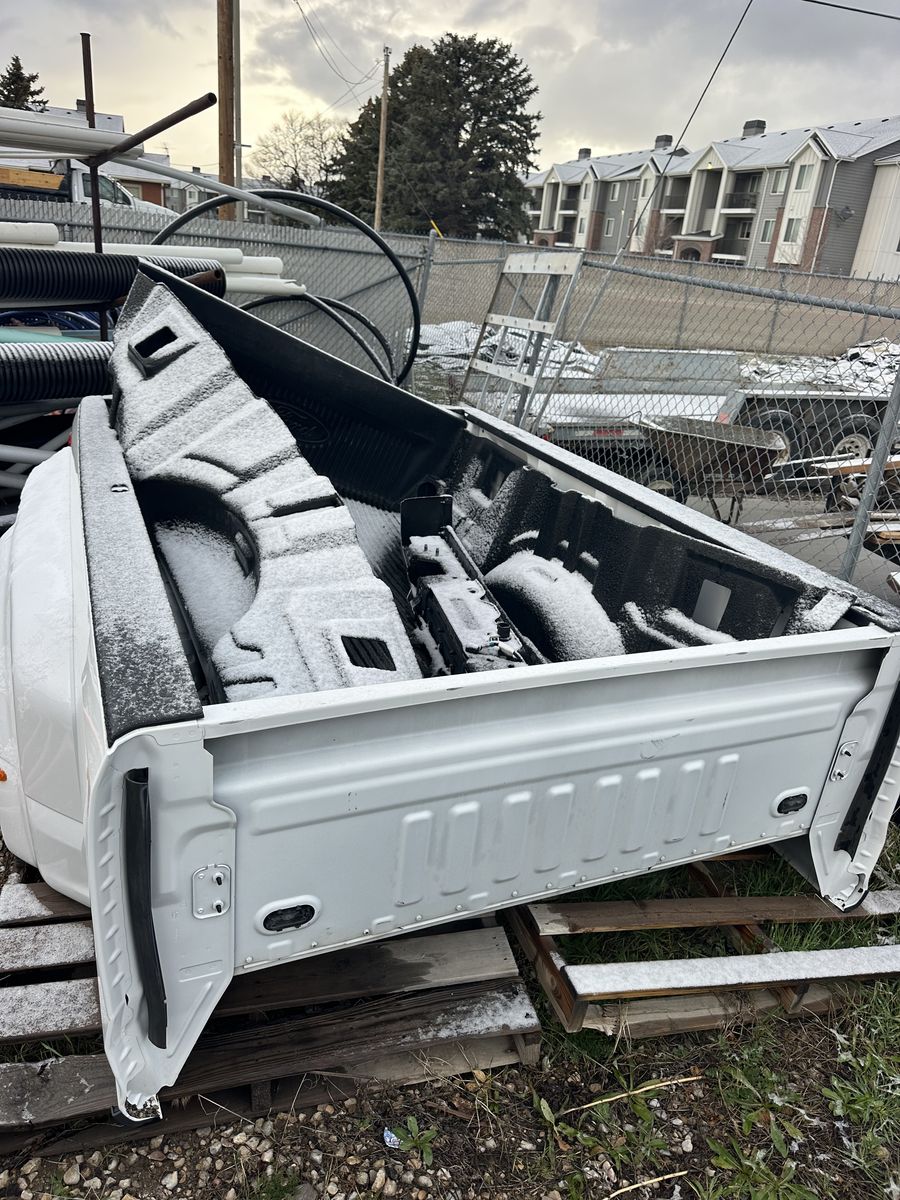2018 Dually Ford Truck Bed