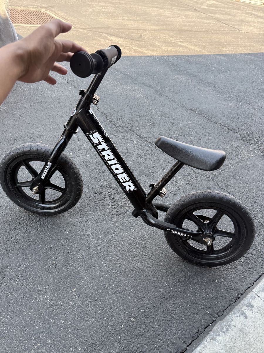 Strider 12 Sport Balance Bike - Red & Black, Used Toddler Learning Bicycle