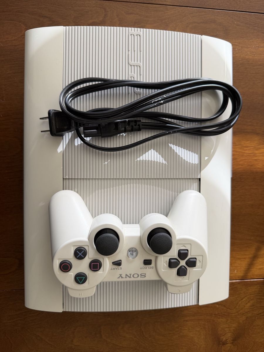Sony PlayStation 3 PS3 Ceramic White Console with Matching Controller and Power Cable