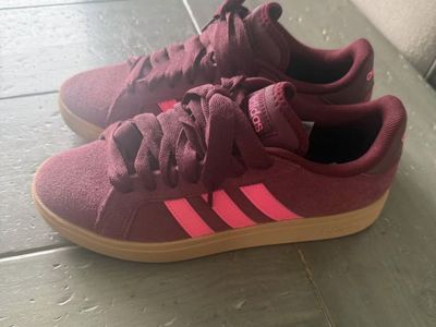 Adidas Grand Court Women's Maroon Suede Sneakers with Pink Stripes - US Size 8