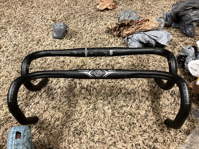 Bontrager Race VR-C Road Bike Handlebar 31.8mm x 42cm Black Alloy