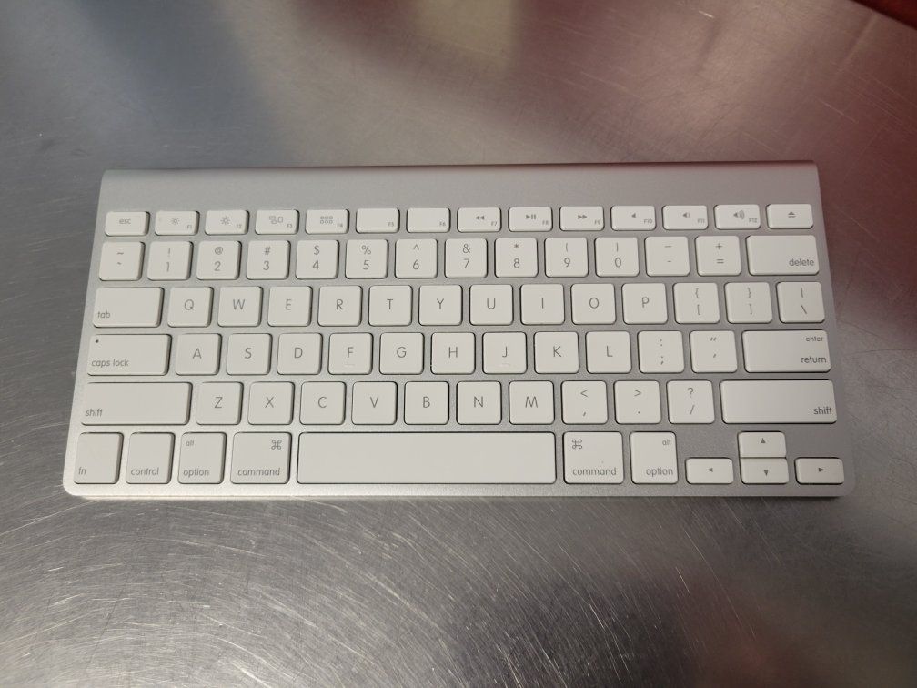 Apple keyboard ~ Wireless
