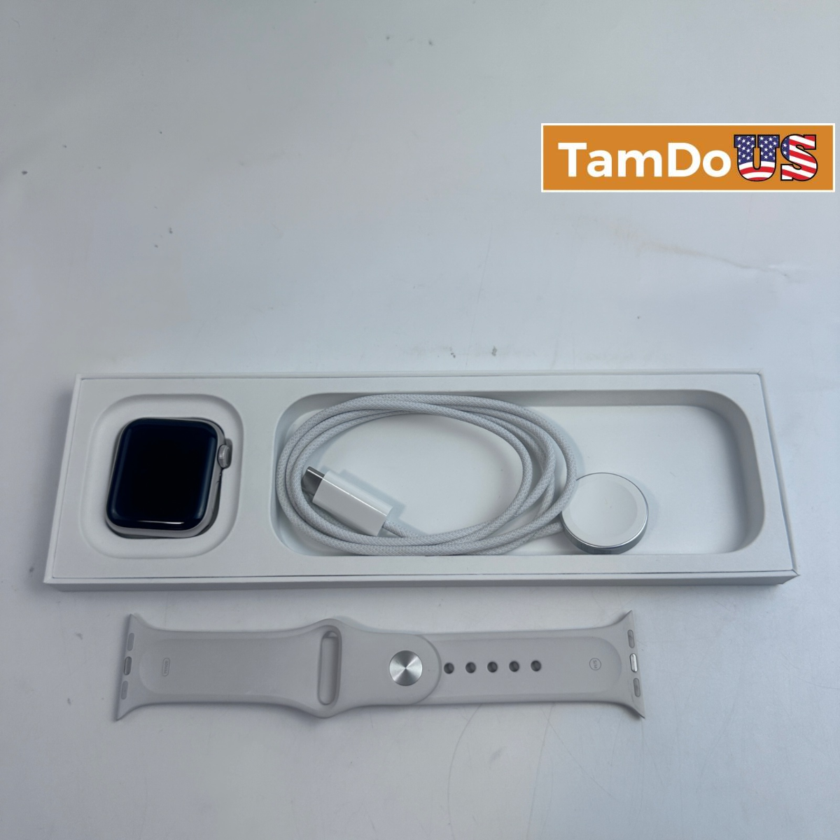 Apple Watch SE (3rd Gen, Cellular) 40mm Starlight AL Case Sport Band S/M