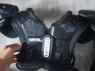 Battle Sports Phantom 1.0 Youth Football Shoulder Pads - Black, H-SXL, Good Condition
