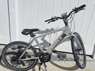 Genze Electric Mountain Bike (missing battery & charger)