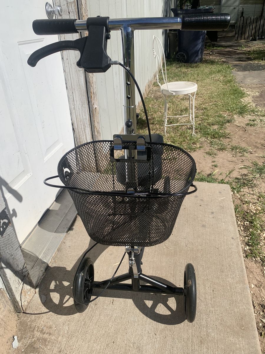 Rosco knee scooter