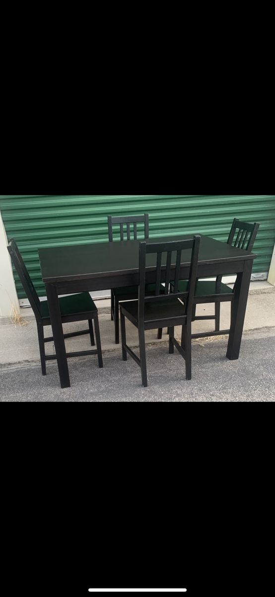Like New Ikea Extendable Dining Set W/ 5 Matching Chairs