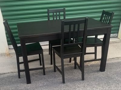 Like New Ikea Extendable Dining Set W/ 5 Matching Chairs