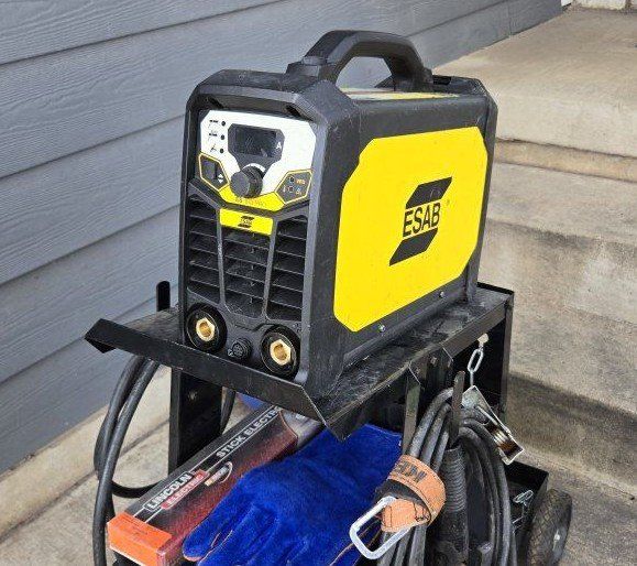 ESAB Rogue ES 180i Pro Stick/TIG Welder w/ Cart, Gloves, Rods