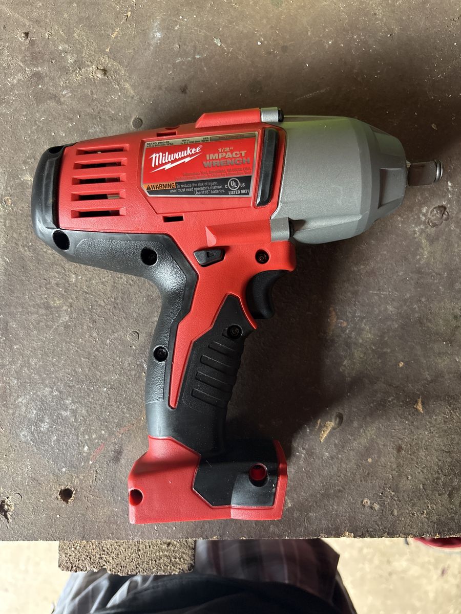 Milwaukee M18 1/2" Impact Wrench - Cordless Power Tool