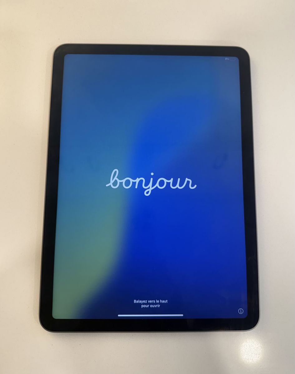 iPad Air W/ Magic Keyboard Folio