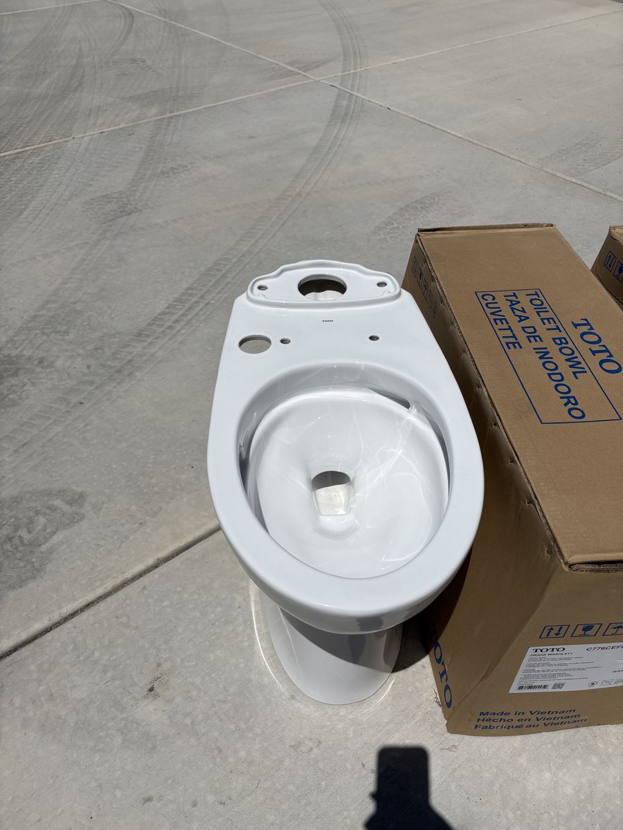 NEW TOTO Drake Elongated Toilet Set (Never Installed)