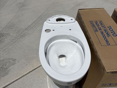 NEW TOTO Drake Elongated Toilet Set (Never Installed)