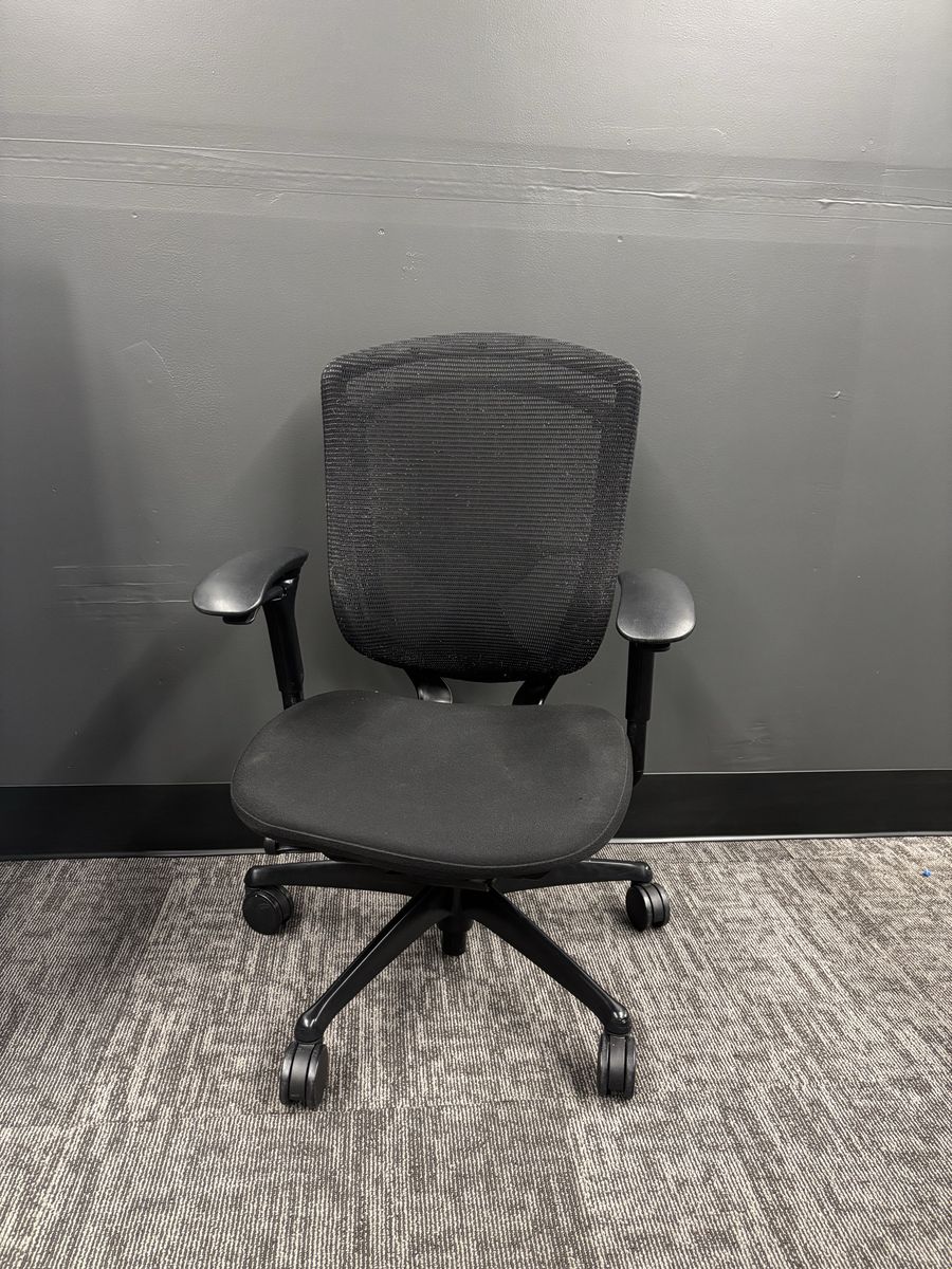 Teknion Nuova Contessa Task Chair- 250 available