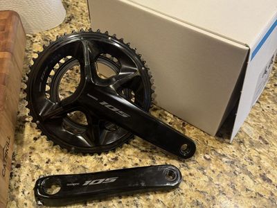 Shimano 105 Crankset - 172.5 mm, 50/34T, 2x12-Speed - Brand new take off