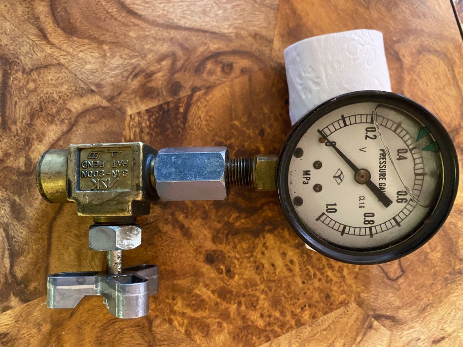 hydraulic pressure gauge
