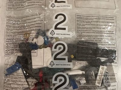 LEGO City Police Headquarters 7744 Bag #2 SEALED!
