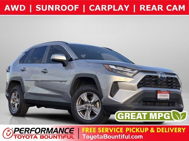 2022 Toyota RAV4 XLE