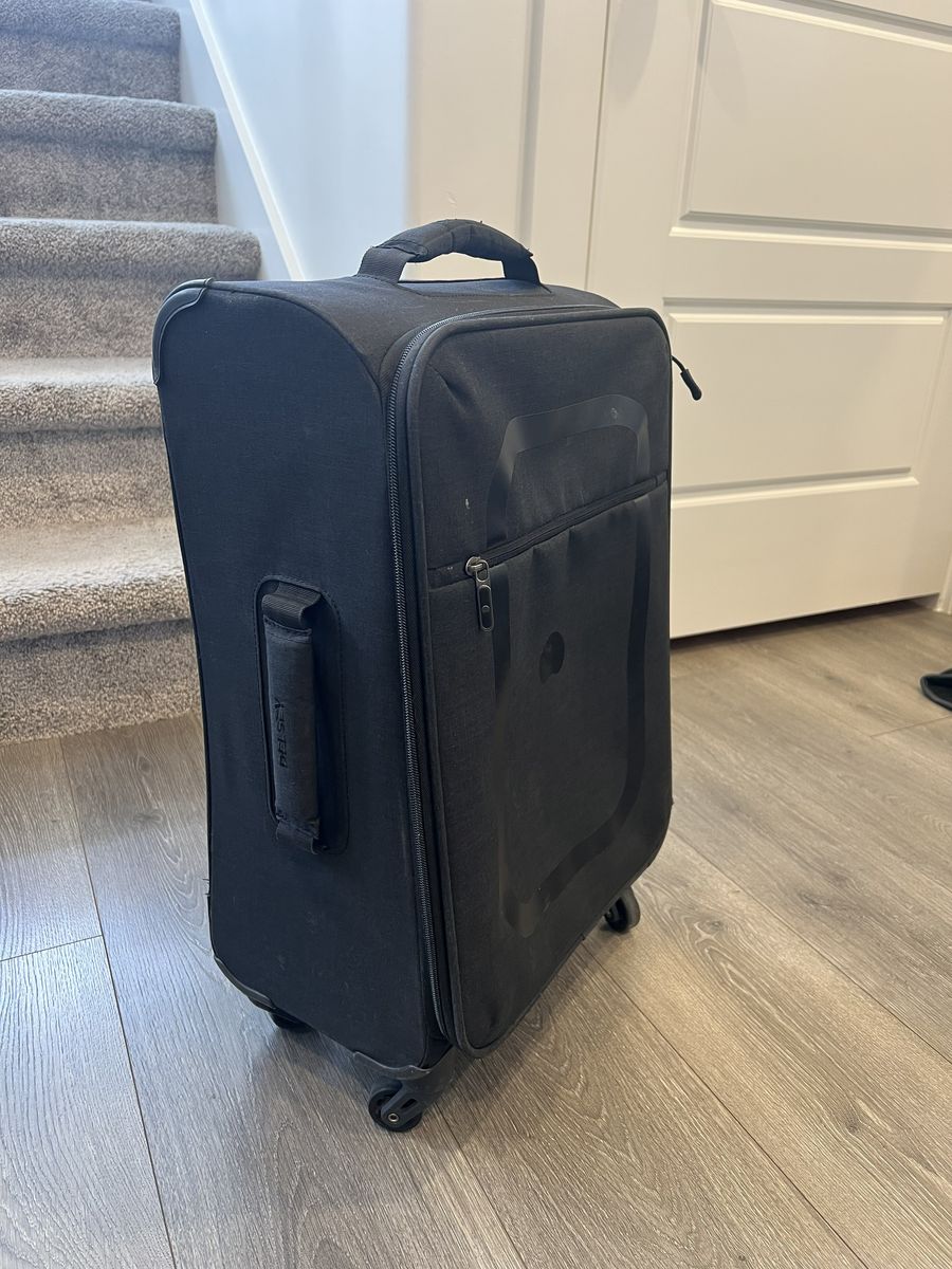 Delsey Compact Lightweight Carry On Spinner Suitcase Black Softside