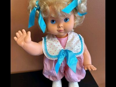 1991 Hasbro Baby Wanna Walk doll