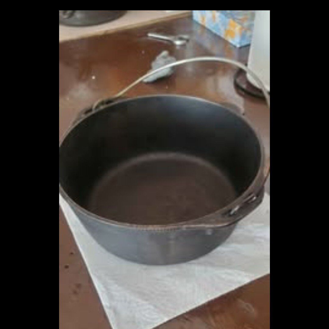 1970's - 1980's Sutch Oven