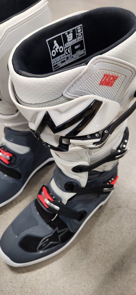 NEW Alpinestars Tech 7- Size 13 White/Gray/Black