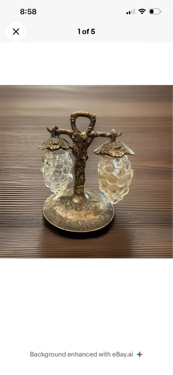PRICE IMPORT Hanging Glass Grapes Salt Pepper SHAKERS Silver Vine STAND vintage