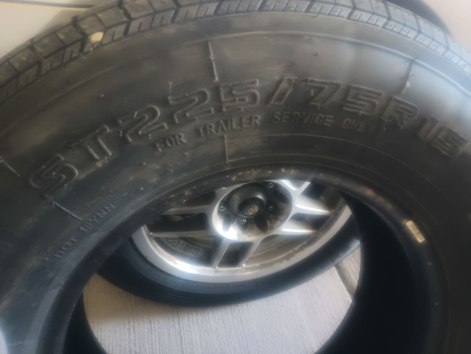 225/75 R15