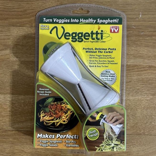 Vegggetti As Seen On TV Spiral Vegetable Cutter Stainless Steel Dual Blade White (New)