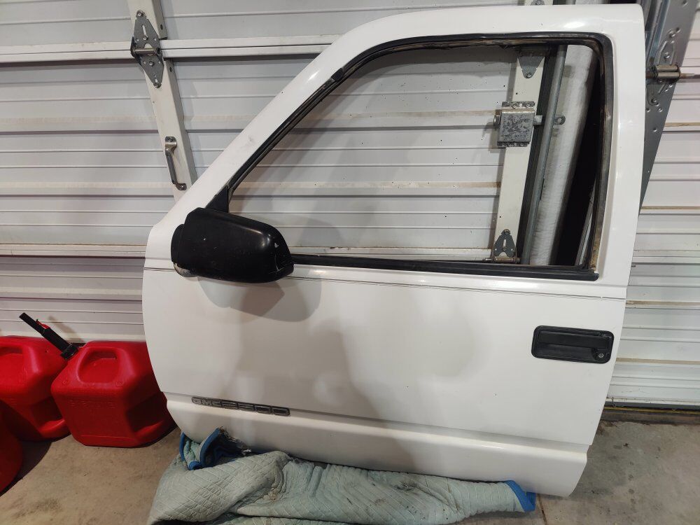 Parting Out 1998 GMC K2500, running 7.1 liter 454