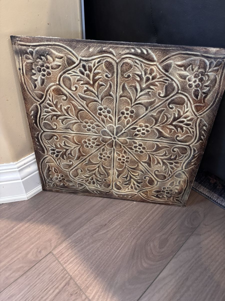 Metal home decor 18x18