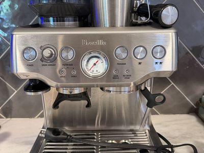 Breville Barista Express Espresso Machine BES870XL - Brushed Stainless Steel, Built-in Grinder