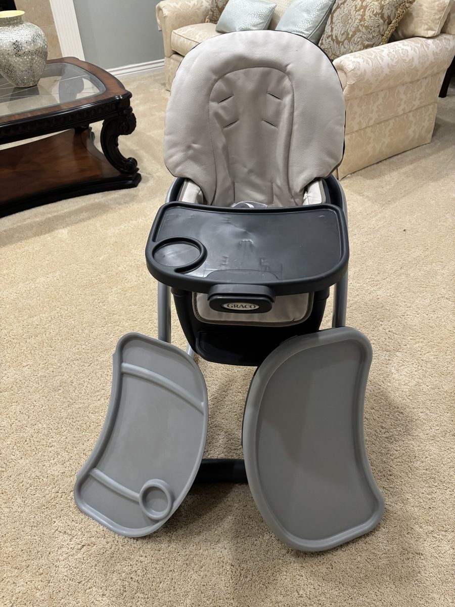 Graco EveryStep 7-in-1 High Chair Booster Seat with 2 Trays - Grey/Black