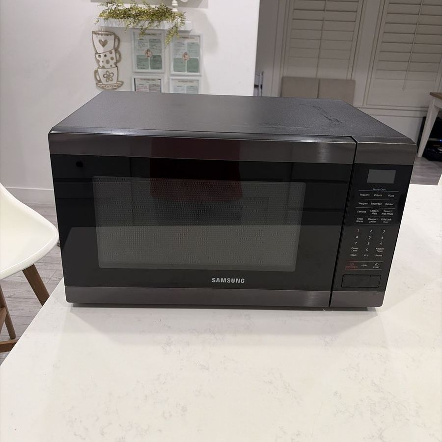 Samsung 1.9 Cu Ft Countertop Microwave — Works Great