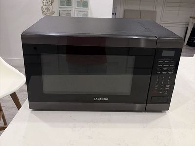 Samsung 1.9 Cu Ft Countertop Microwave — Works Great