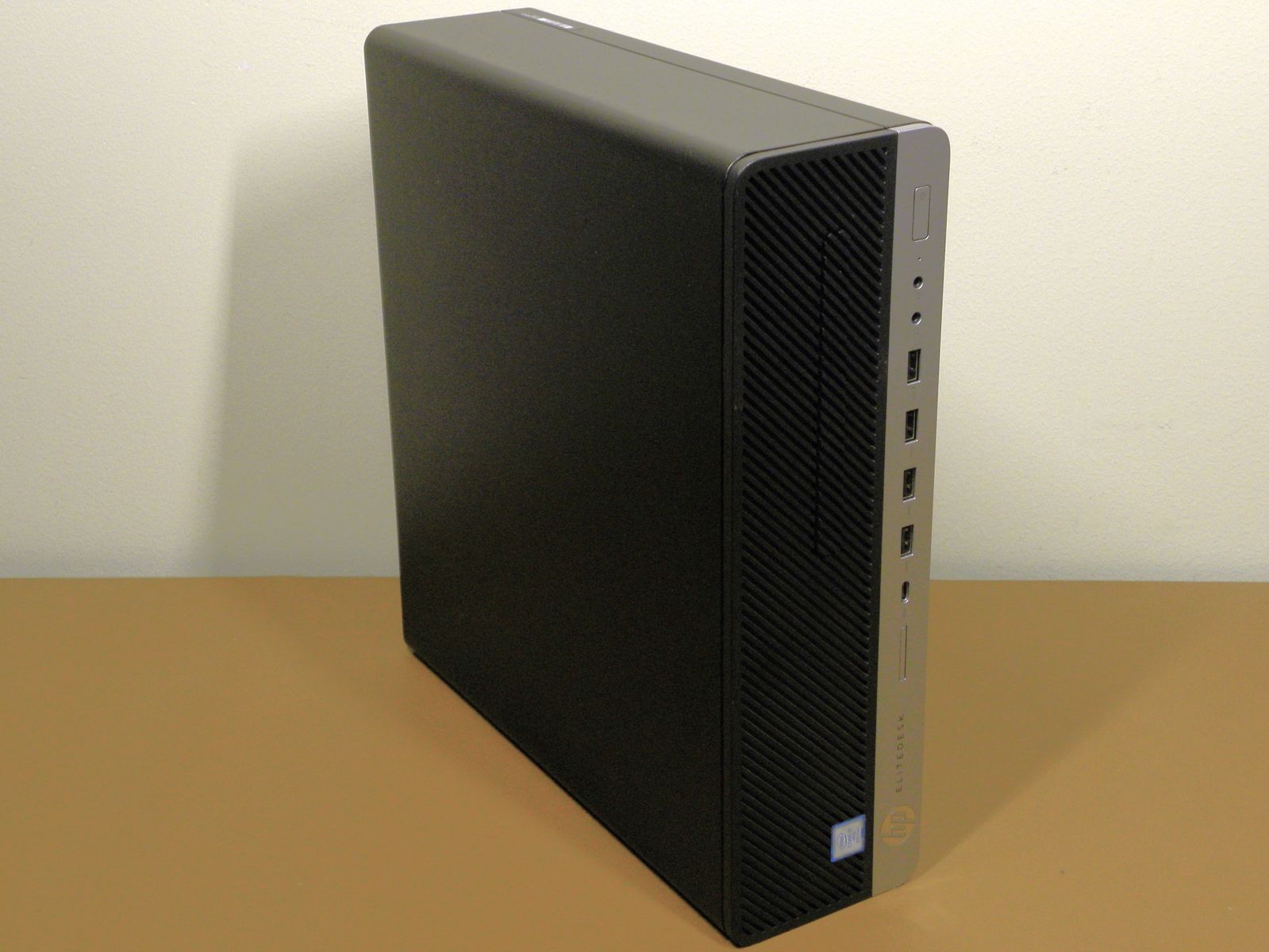 HP EliteDesk 800 G4 i7 8700 256GB NVMe SSD / 1TB 16GB