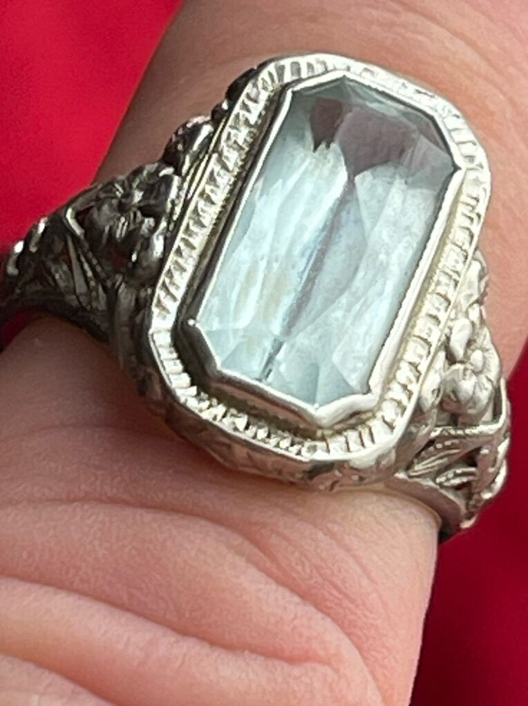 Antique Art Deco 14K White Gold Aquamarine Ring