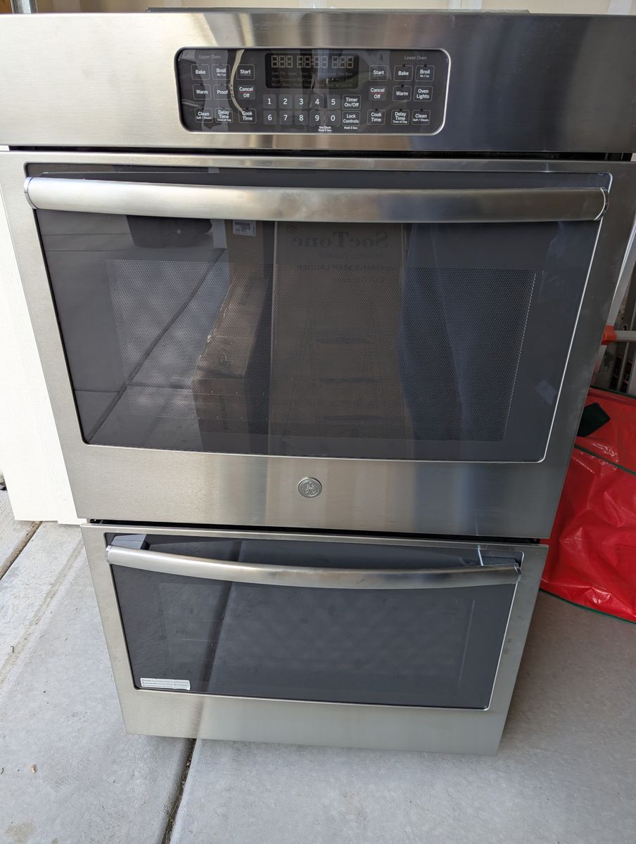 Like-New GE 30" Built-In Double Wall Oven (Model JT3500WF6SS) - $999