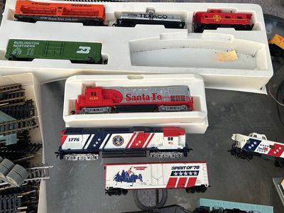Vintage Tyco HO Scale Model Train Huge Lot - Everything must go together $175 OBO