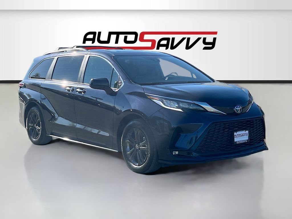 2024 Toyota Sienna XSE 7-Passenger