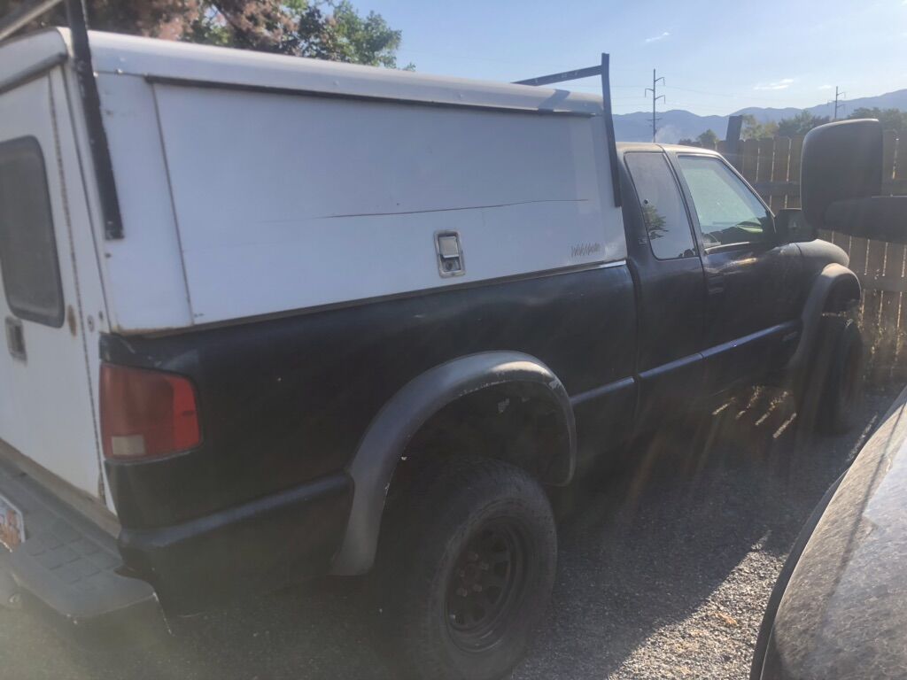 1998 Chevrolet S-10 LS