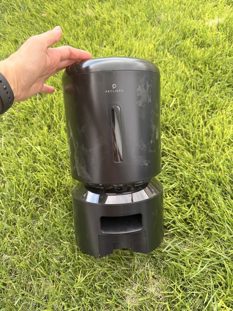 PETLIBRO Automatic Pet Feeder with Camera - Black