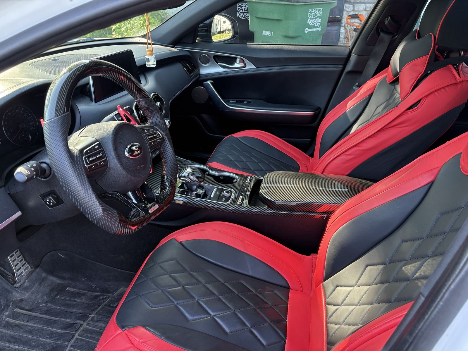 Main image 3
