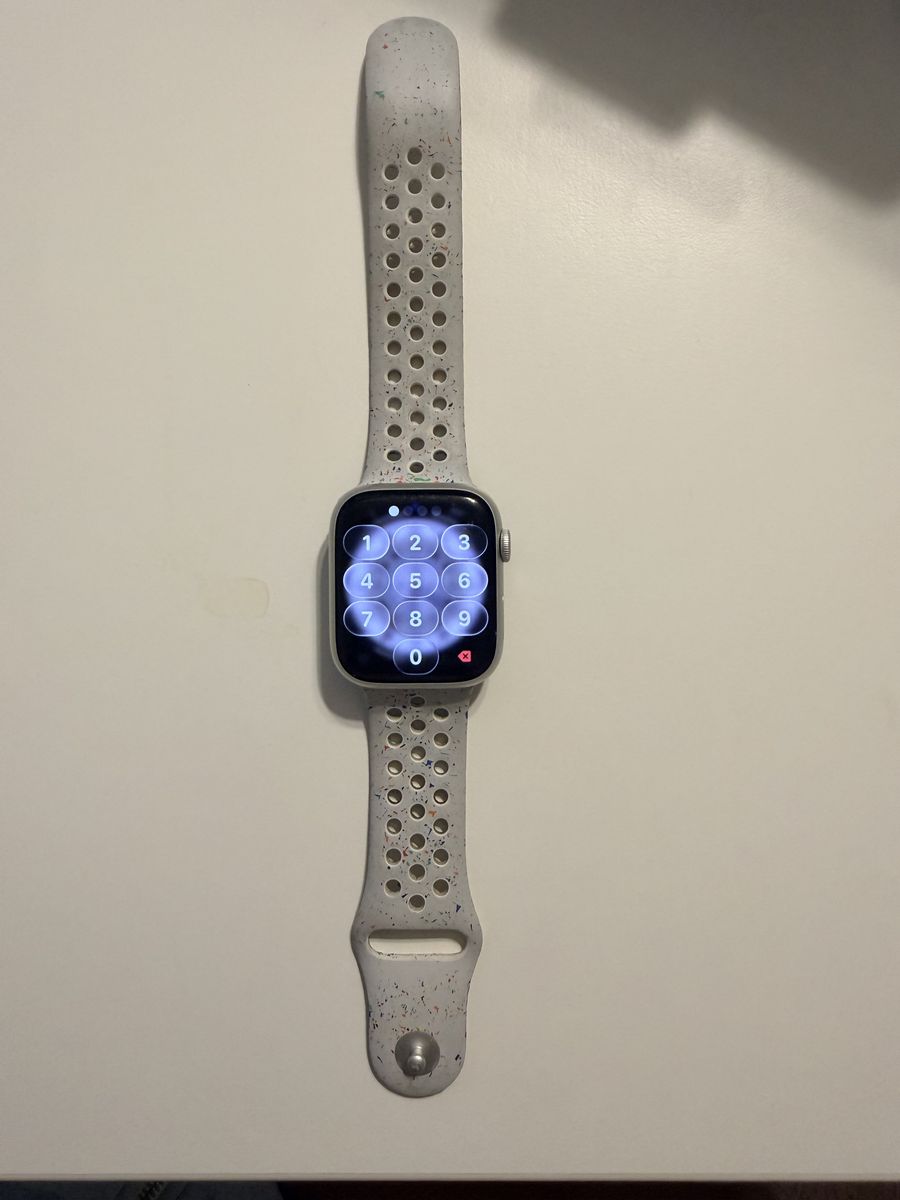 Apple Watch Series 9 GPS – Good Condition