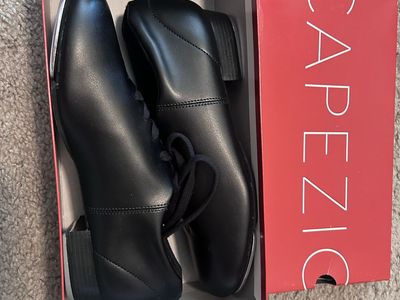 Capezio Tele Tone tap shoes. Size 9 M