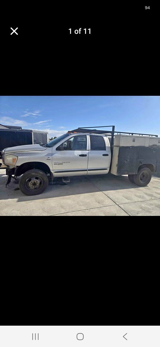 Parting out - 2006 Dodge Ram 3500 Big Horn Crew Cab Work Truck
(Posting for my son)