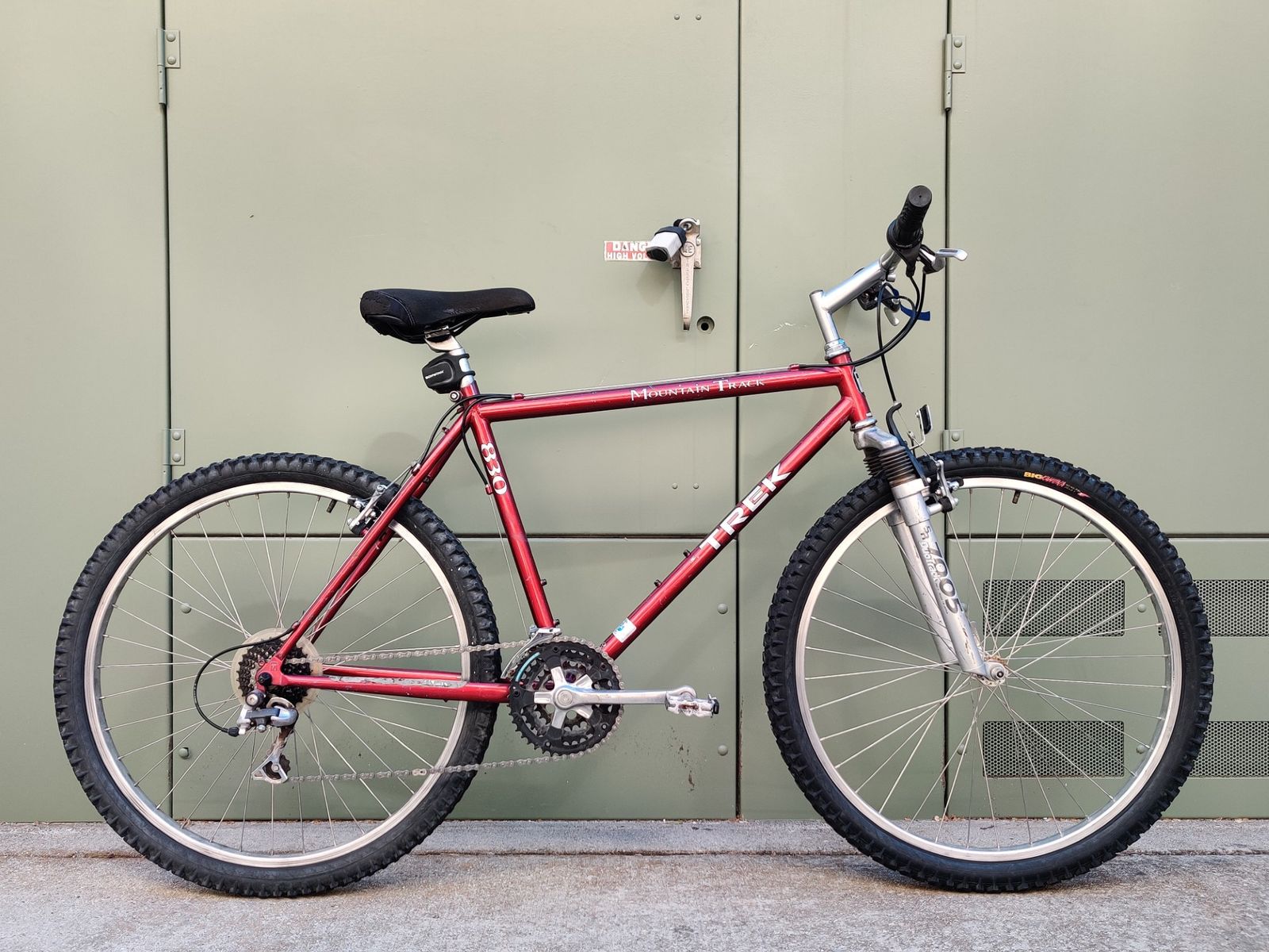 Trek Mountain Track 830 Mountain Bike SB116-26